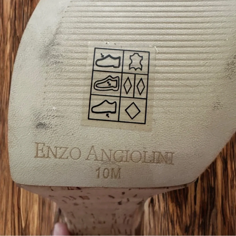 Enzo Angiolini make striking